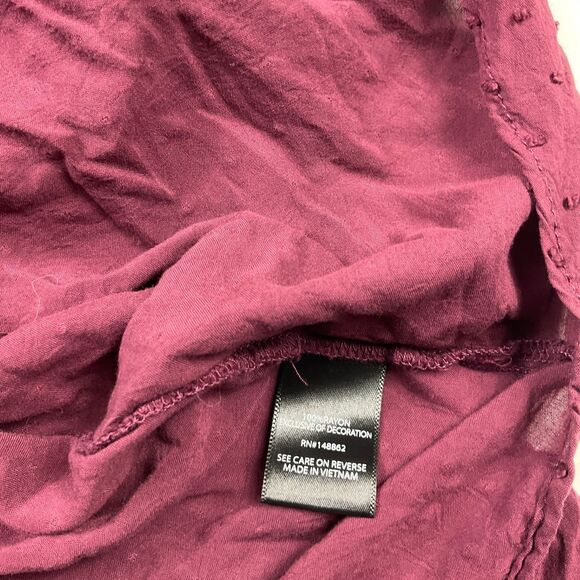 Torrid Blouse 2/2X Burgundy Textured Swiss Dot Button Front Boho Romantic Top - Picture 8 of 10